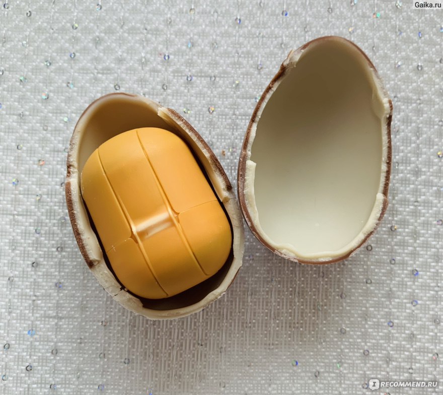 Шоколадное яйцо с сюрпризом FERRERO Киндер сюрприз Новогодняя коллекция 2022/2023 фото