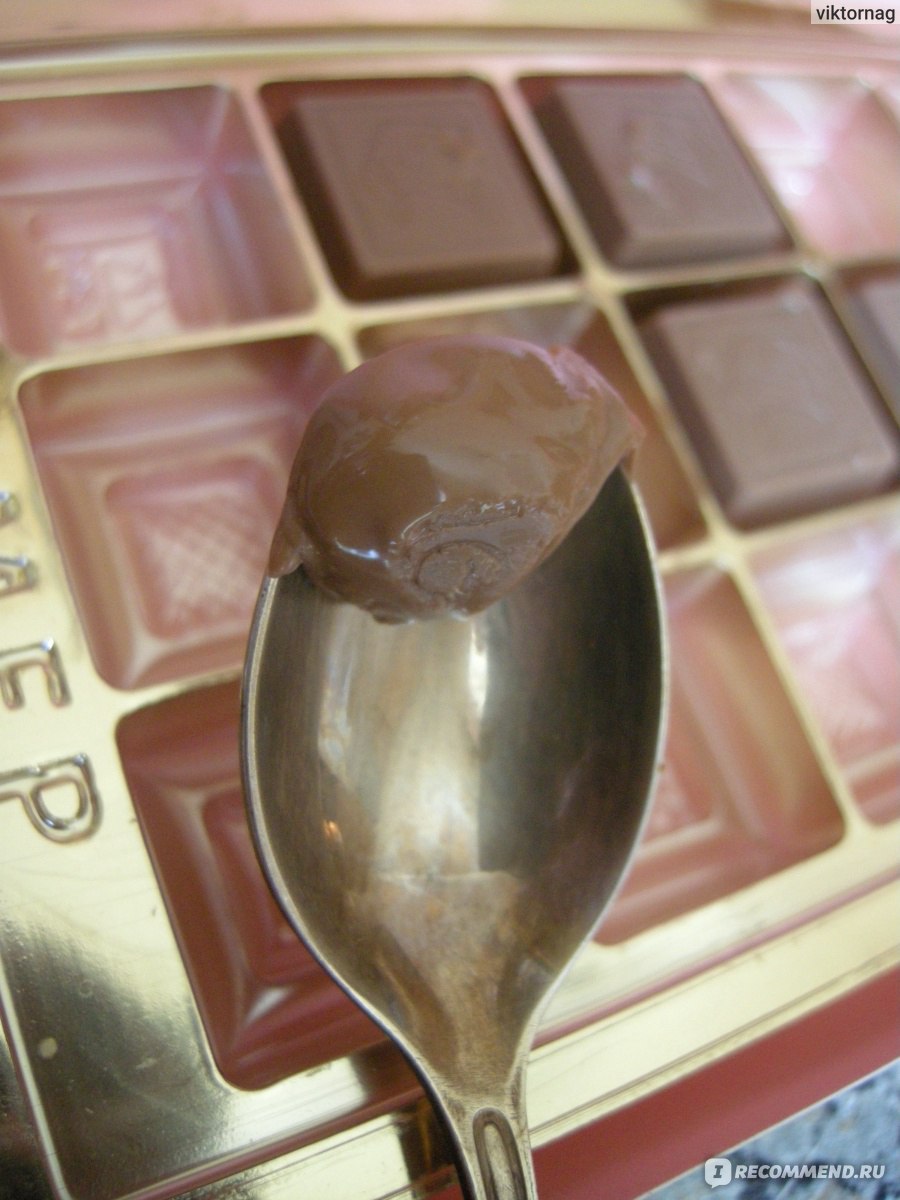 Шоколад молочный ВкусВилл / Избёнка С клубникой фото