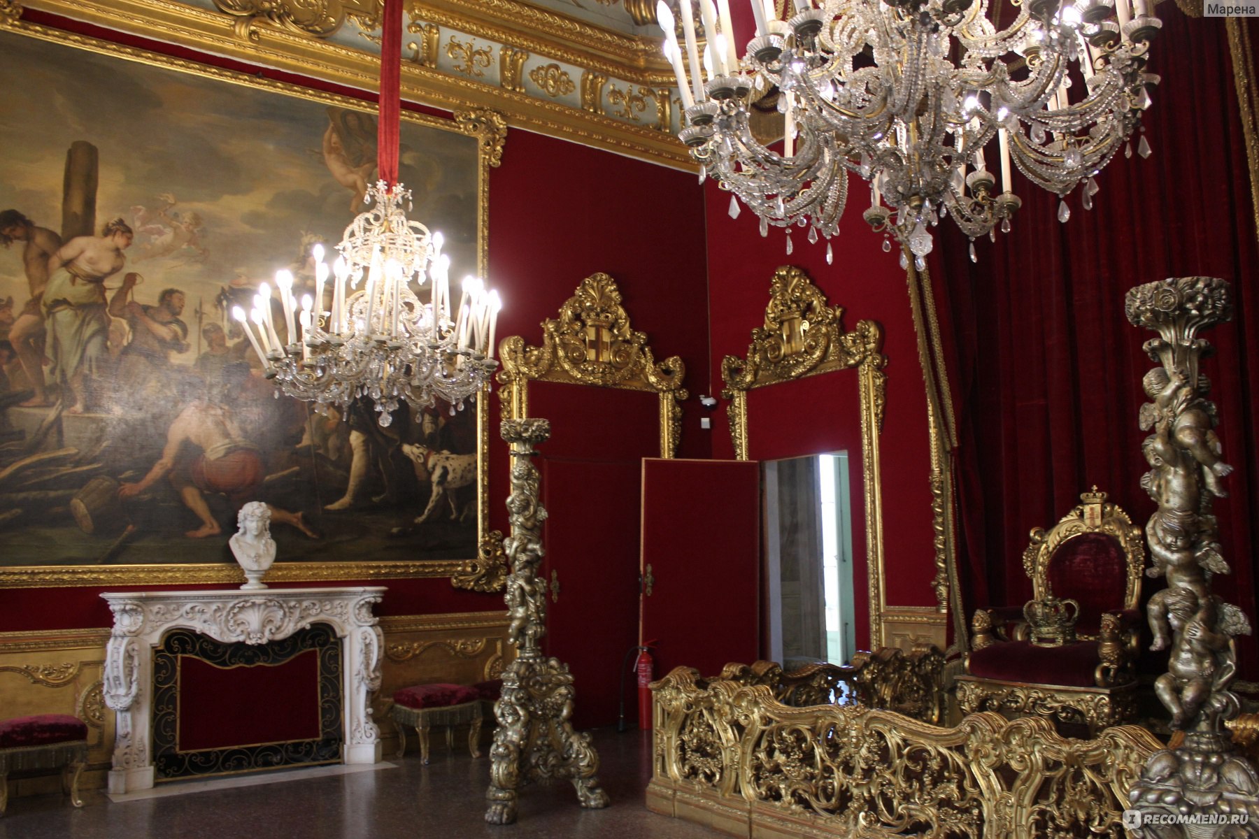 Омега королевского дворца. Королевский дворец ла-Магдалена внутри. Турин, Королевский дворец внутри. Королевский дворец Генуя внутри. Королевский дворец в Генуе интерьеры.