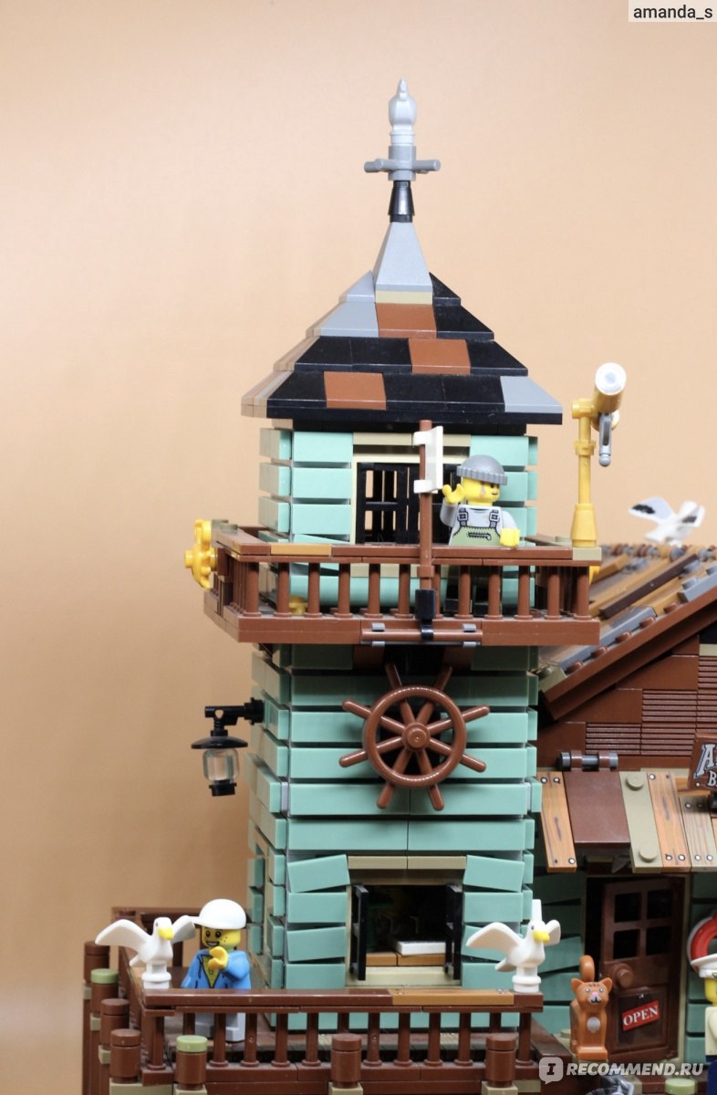 Конструктор Lepin Creator 16050 Старый рыболовный магазин Old Fishing Store  - «Отличная реплика конструктора Lego 21310 с Алиэкспресс в несколько раз  дешевле. Занятие, которое затягивает даже взрослых. Показываю поэтапный  процесс строительства старого