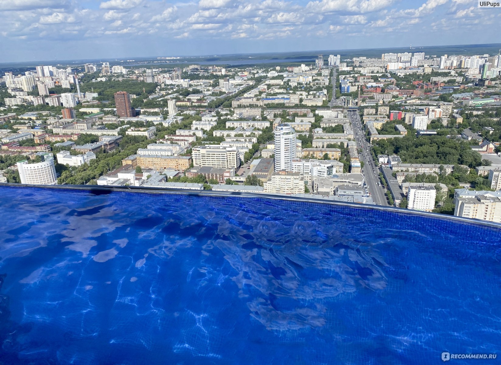 Бассейн на крыше SKY Infinity Pool, БЦ Высоцкий, Екатеринбург - «Панорамный  бассейн в тишине и для красивых фото. Sky infinity pool не впечатлил,  говорю почему. Честные минусы и плюсы.» | отзывы