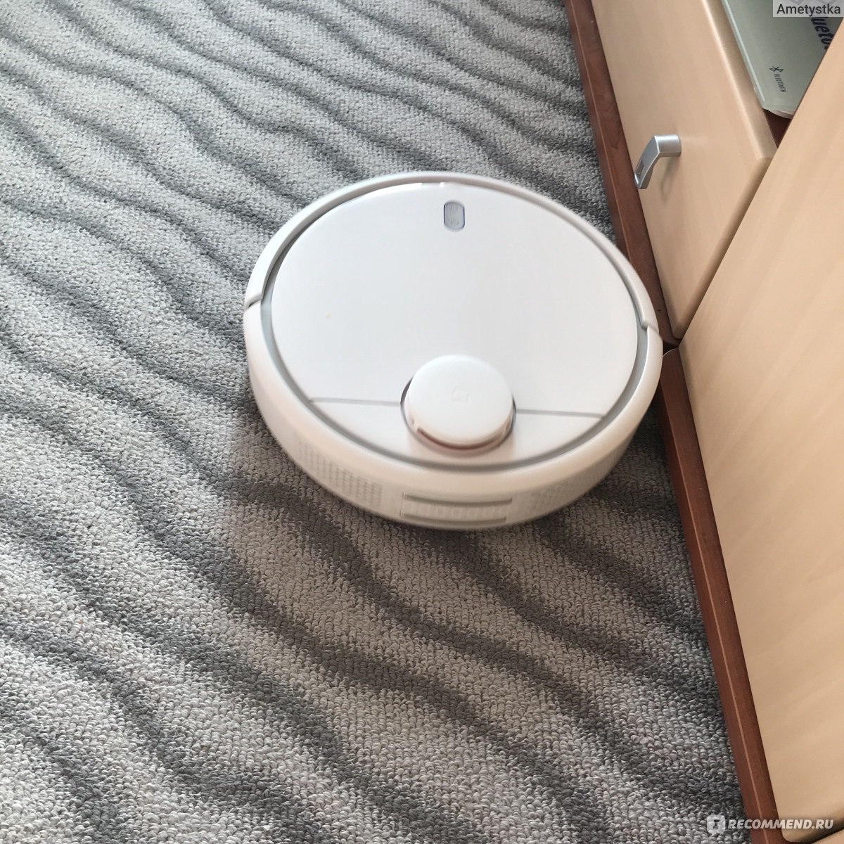 Робот-пылесос Xiaomi Mi Robot Vacuum Cleaner - «Вышла из дома, запустила  пылесос с телефона - и всё, полный порядок обеспечен! )» | отзывы