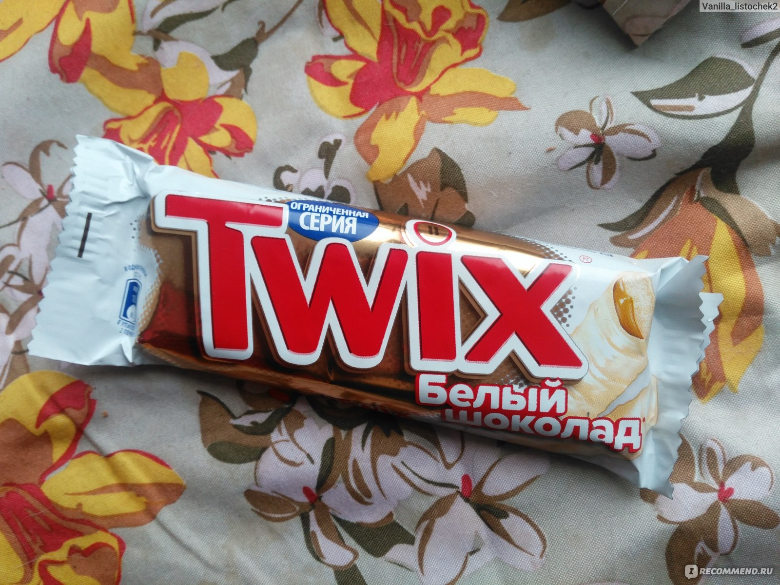 Twix белый, шоколадный батончик 55 г