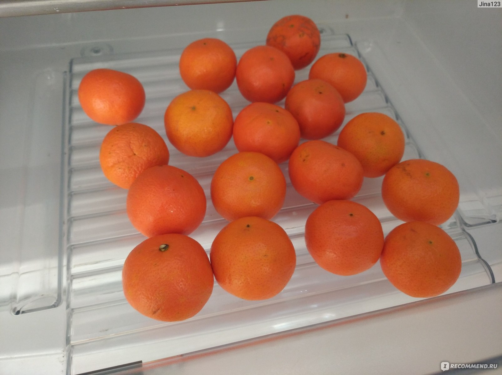 Мама купила несколько килограммов мандаринов. 10 Кг мандаринов. Мандариновая диета. Килограмм мандарин или мандаринов как правильно. Mandarin_ot_nami Сочи.