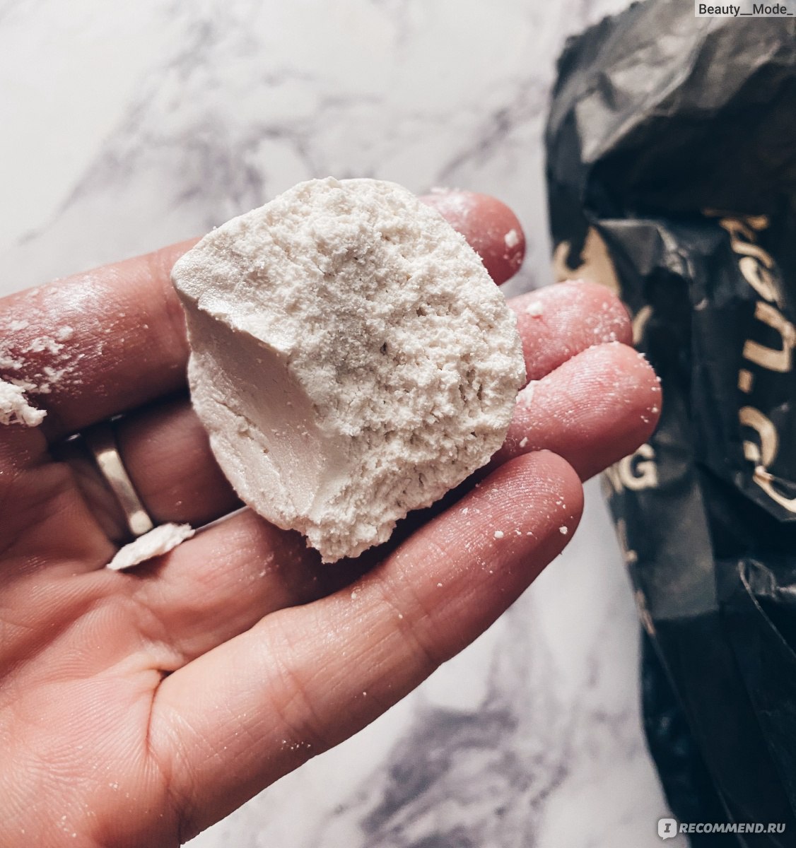 Пена для ванны Lush Погружение белого медведя - ««Примите позу погружение  белого медведя и ныряйте в тёплую ванну»» | отзывы