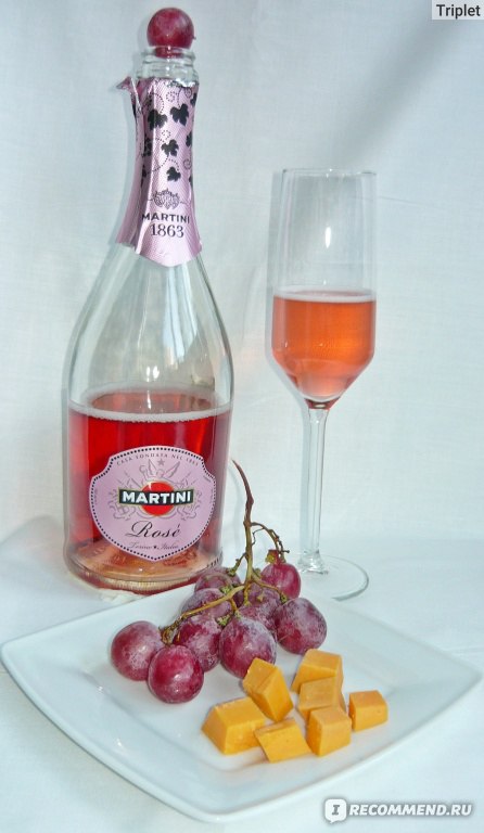 Игристое вино Martini Rose фото