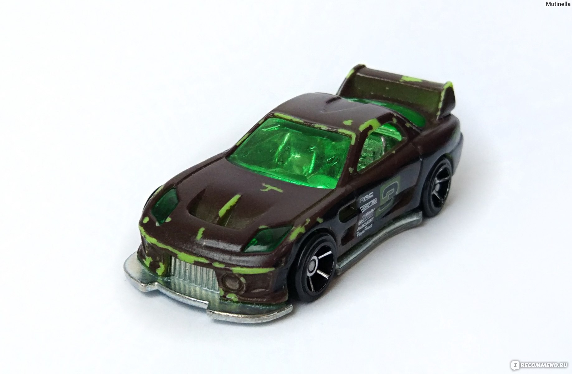 Hot Wheels Меняющая цвет машинка "COLOR SHIFTERS" фото