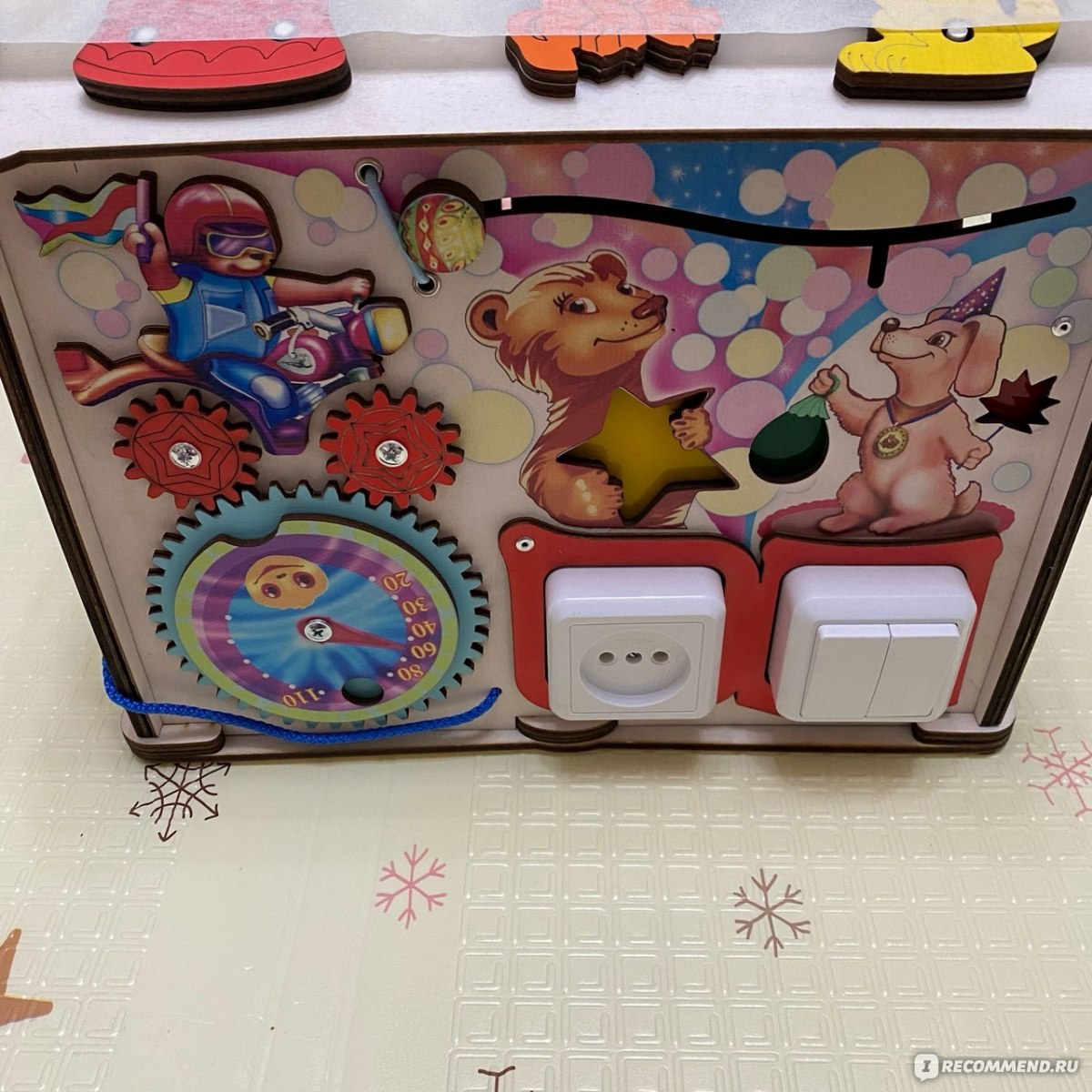 Развивающая игра Jolly Kids Бизиборд Бизи-дом со светом, Развивающий домик фото