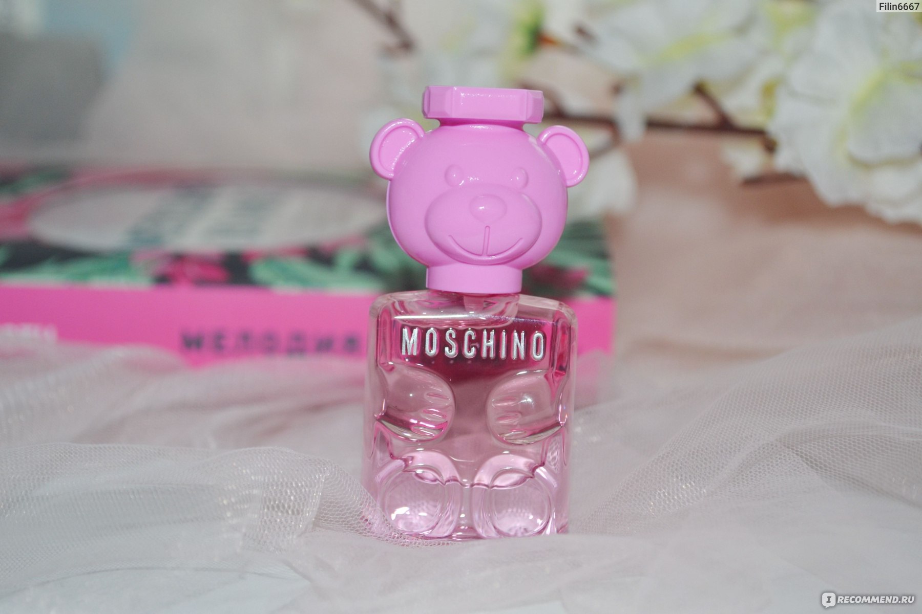 Духи москино той 2 бабл гам. Moschino "Toy 2 Bubble Gum Eau de Toilette" 50 ml. Moschino Toy 2 Bubble Gum. Духи Москино мишка розовый.