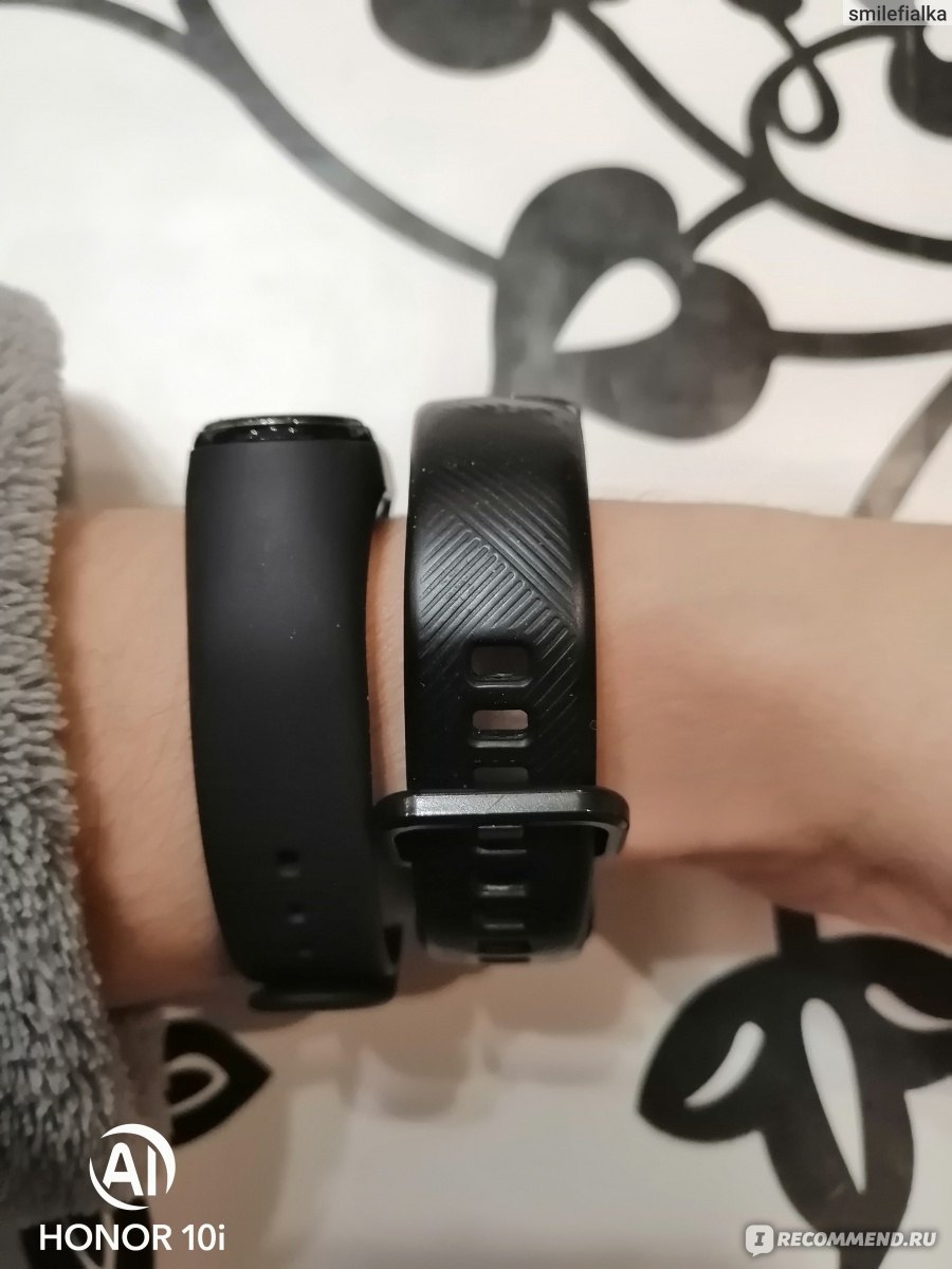 Фитнес-браслет Honor Band 5 - «Испытание морской водой, песком и сравнение  с xiaomi mi band 4 » | отзывы