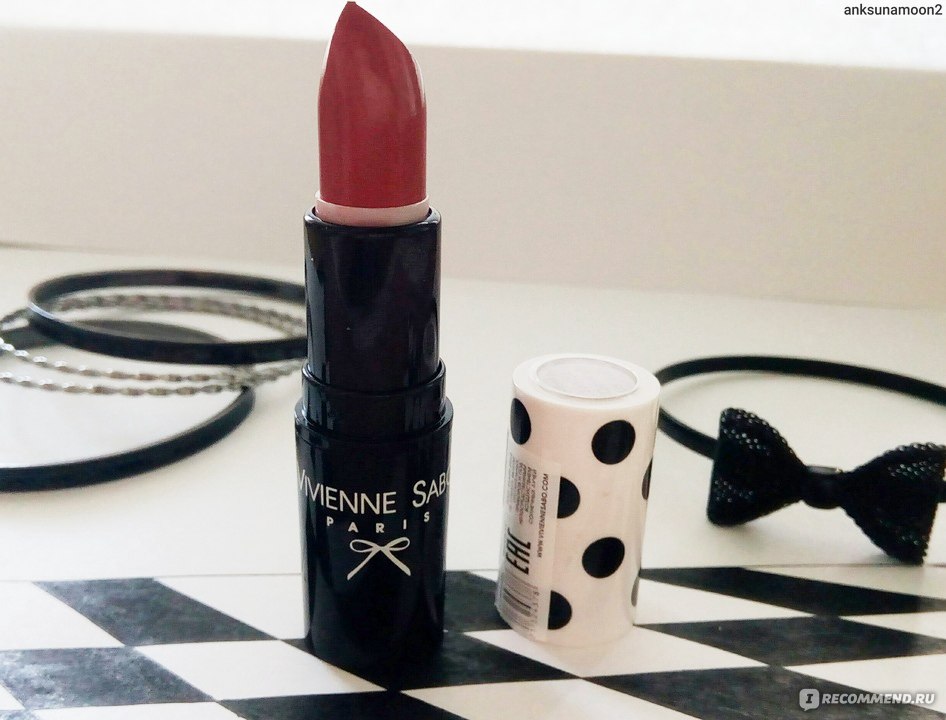 Vivienne sabo lipstick rouge. Губная помада Вивьен сабо 06. Помада Вивьен сабо мерси 06. Вивьен сабо помада 06 оттенок. Помада Vivienne Sabo 06.