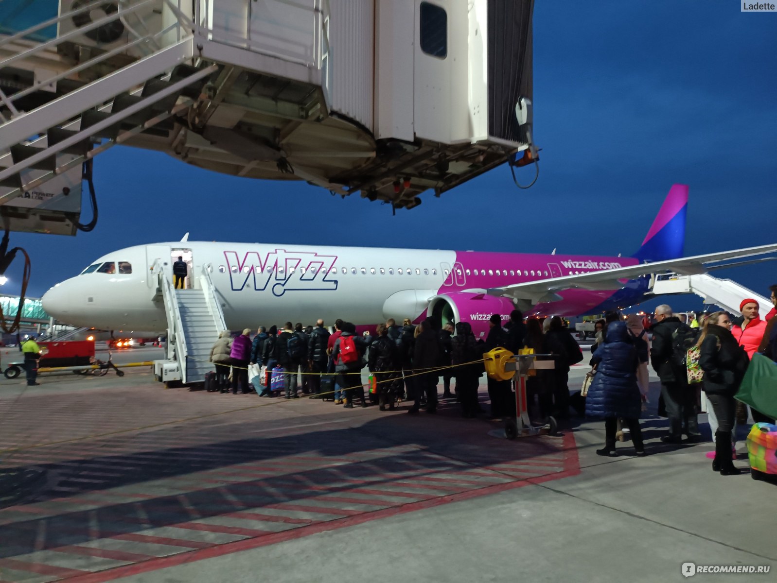 Авиакомпания Wizz Air - «Летим в Европу за 5 тысяч рублей или мои перелёты  с Wizz Air в 2023 ✈️ Как я попала на 40 евро ✈️ Kак цена билета от  