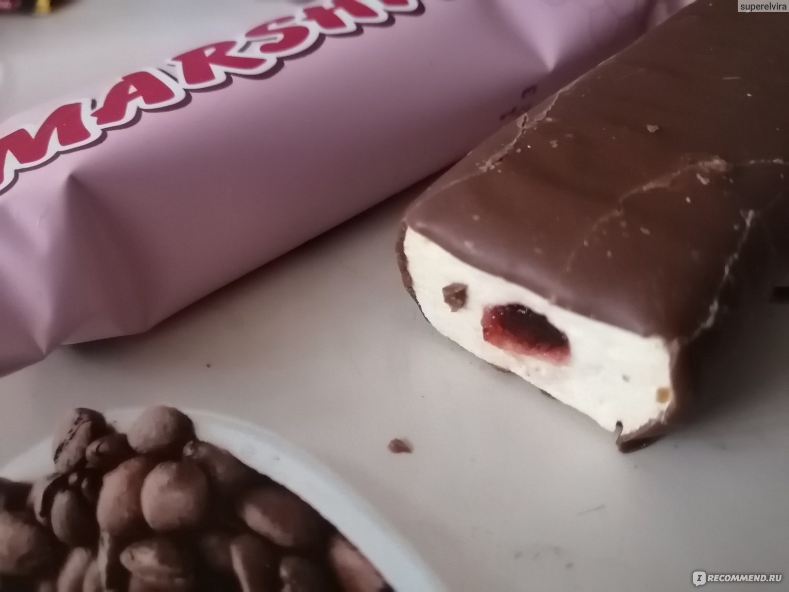 Шоколадный батончик SOJ с вишневой начинкой в молочном шоколаде ...