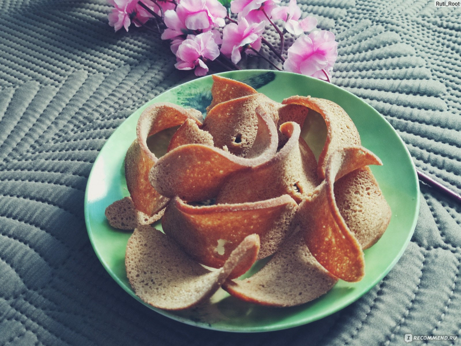 Гренки Волнистые жареные со вкусом белых грибов - «🍄Я не фанат снеков с  грибными вкусами, но... Прошло пару дней с получения посылки, а уже  половины коробки и нет - съедено!» | отзывы