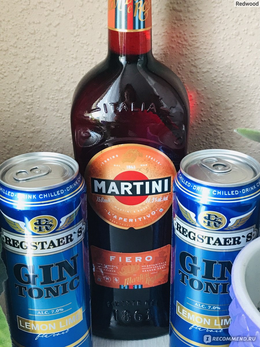 Красный мартини с тоником. Martini Fiero Tonic. Фиеро тоник коктейль. Мартини Фиеро тоник коктейль. Мартини с тоником.