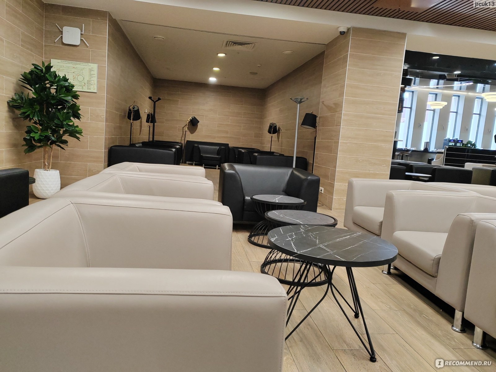 Бизнес-зал Business Lounge в аэропорту Пулково г. Санкт-Петербург  фото