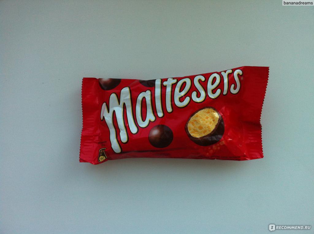 Шоколадные шарики в красной упаковке Maltesers