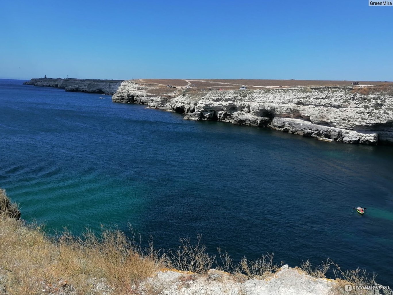 за морем оленевка