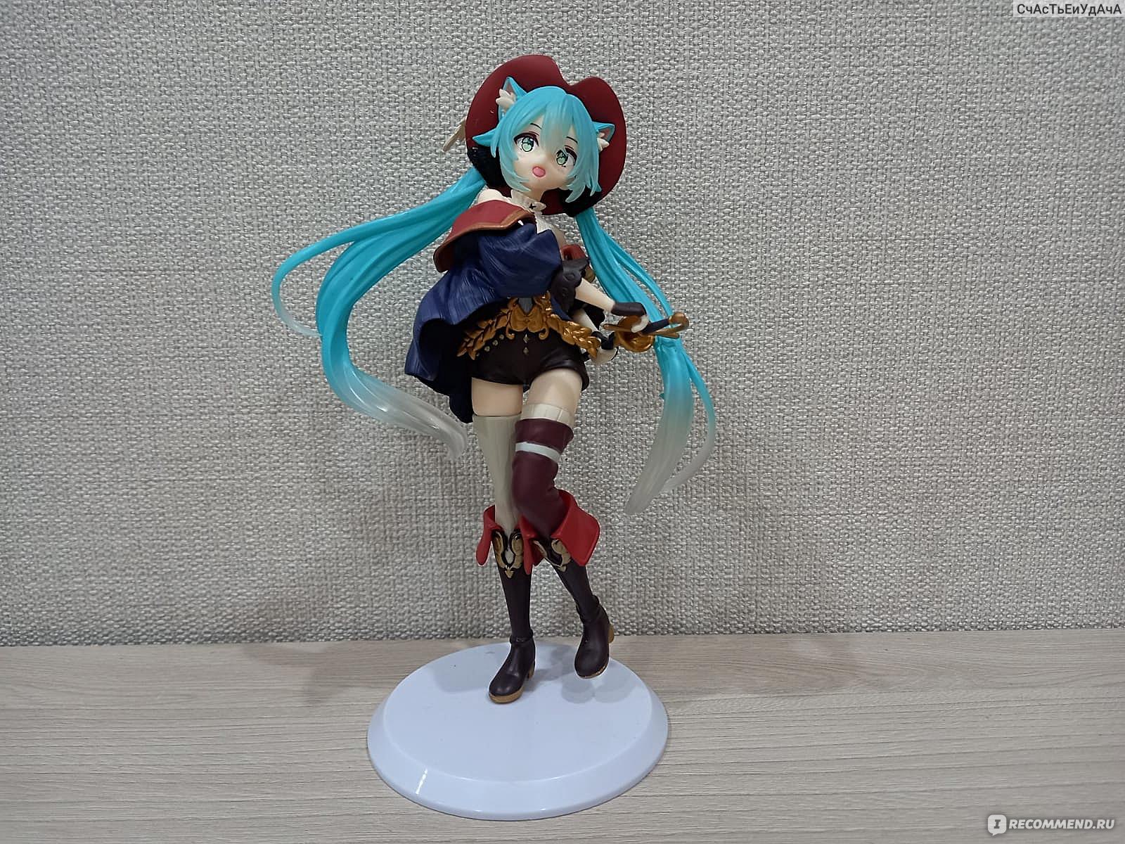 Фигурка Вокалоид Хатсуне (Хацунэ) Мику (Hatsune Miku) Taito Fairy tale Miku  Cat in boots Doll - « Никогда бы не подумала, что вновь увлекусь анимэ!  Мику Хацунэ - популярнейший вокалоид, который свел