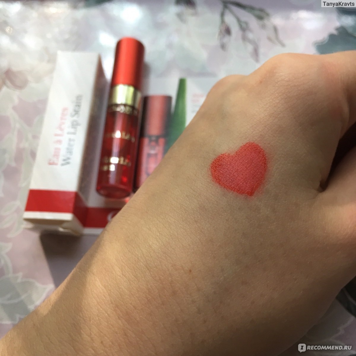 Clarins пигмент для губ water lip stain. Clarins Water Lip Stain 03. Жидкий пигмент для губ кларанс. Water Lip Stain пигмент для губ 03 оттенок.