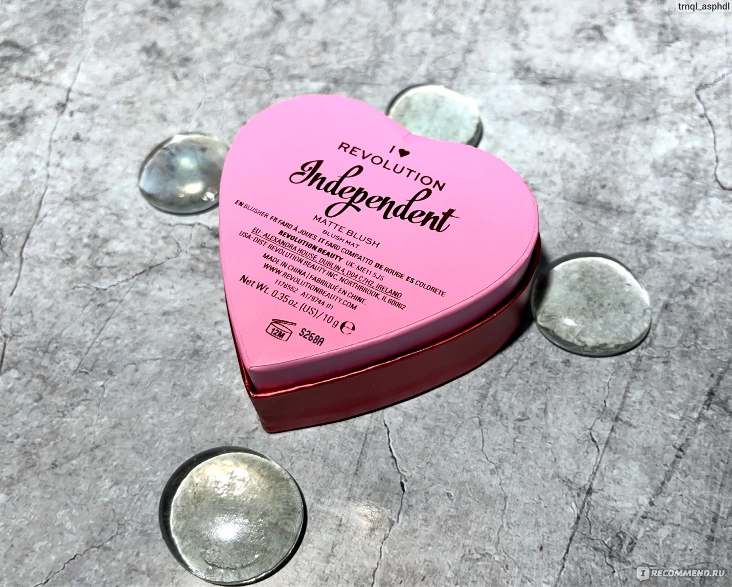 Румяна I Heart Revolution MATTE BLUSH - «Нежнейшие, шелковистые румяна Heart  Breakers *Independent* - красивы и универсальны. Три оттенка в одном  «сердечке». Свотчи/ результат. 💝»