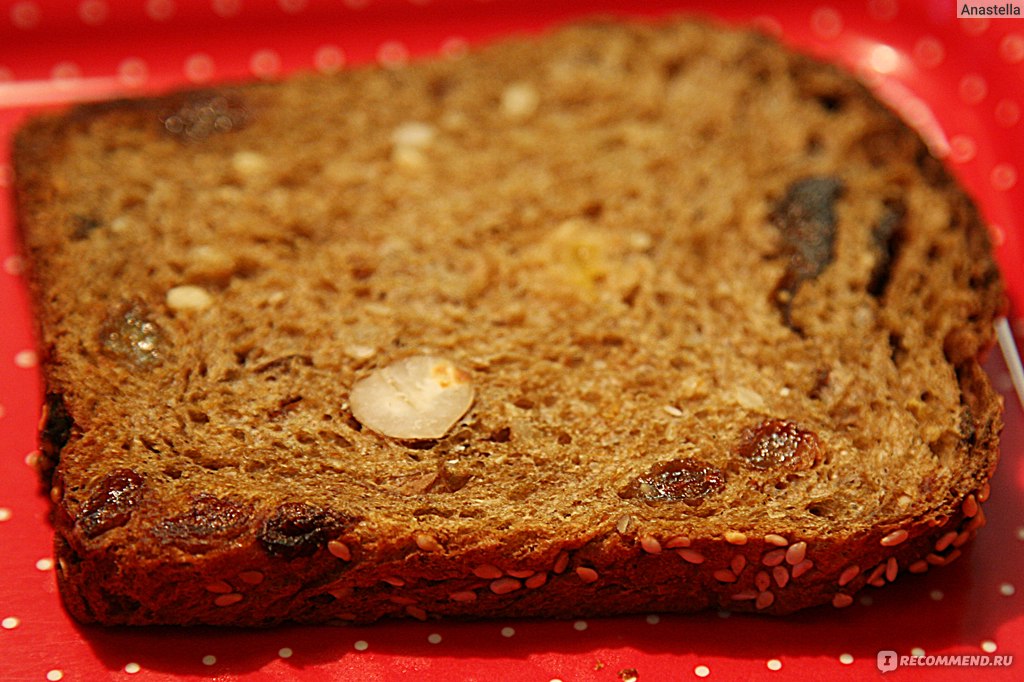 Хлеб с сухофруктами и орехами