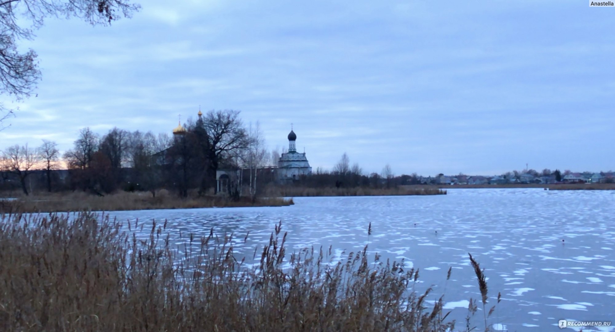 Свято-Троицкий Островоезерский монастырь Нижегородская область, Ворсма -  «Красивый монастырь на острове Ворсменского озера, основан в 1588 году.  Отремонтировали набережную. Последний раз были в ноябре 2023.» | отзывы