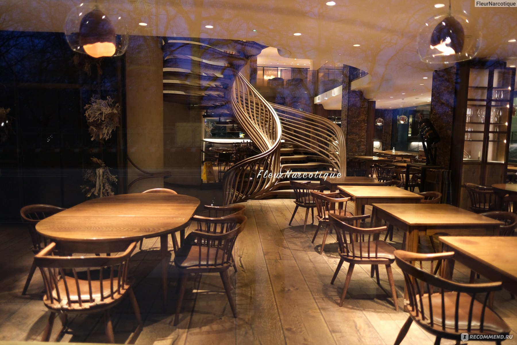 лестница в ресторане чичваркина в лондоне