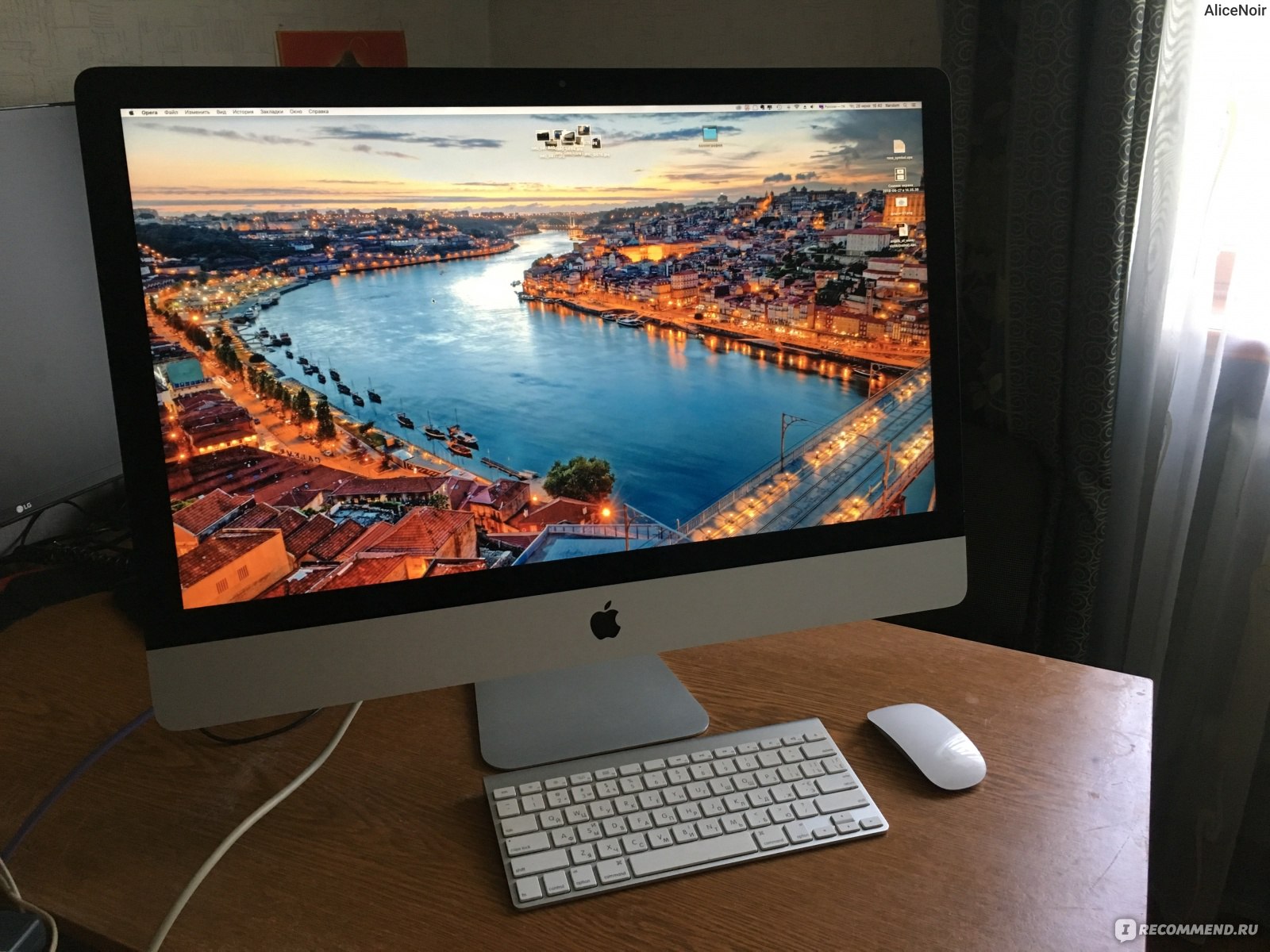 Imac 27 на столе