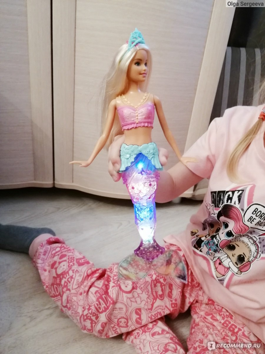 Mattel Кукла Barbie Dreamtopia Сверкающая (Мерцающая) русалочка - «После  первого заплыва, наша русалка оказалась сухопутной! Разочарование для  ребёнка, зря выкинутые на ветер деньги за бракованную игрушку - Mattel  Кукла Barbie Dreamtopia Сверкающая (