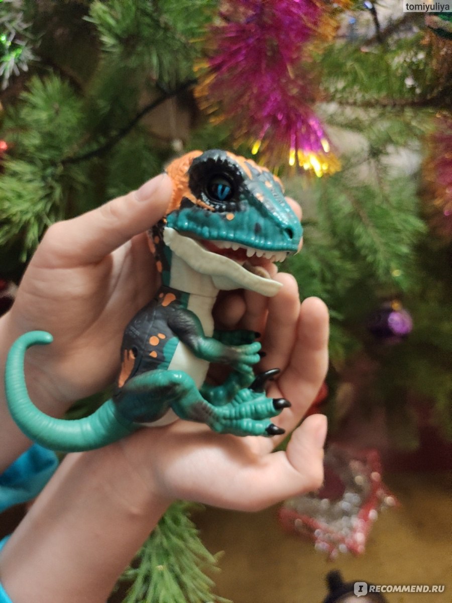 Интерактивный динозавр Фури WowWee FINGERLINGS UNTAMED DINO ART 3783 - « Дикий зверь, которого хотели приручить, а по факту- стоит на полке.» |  отзывы