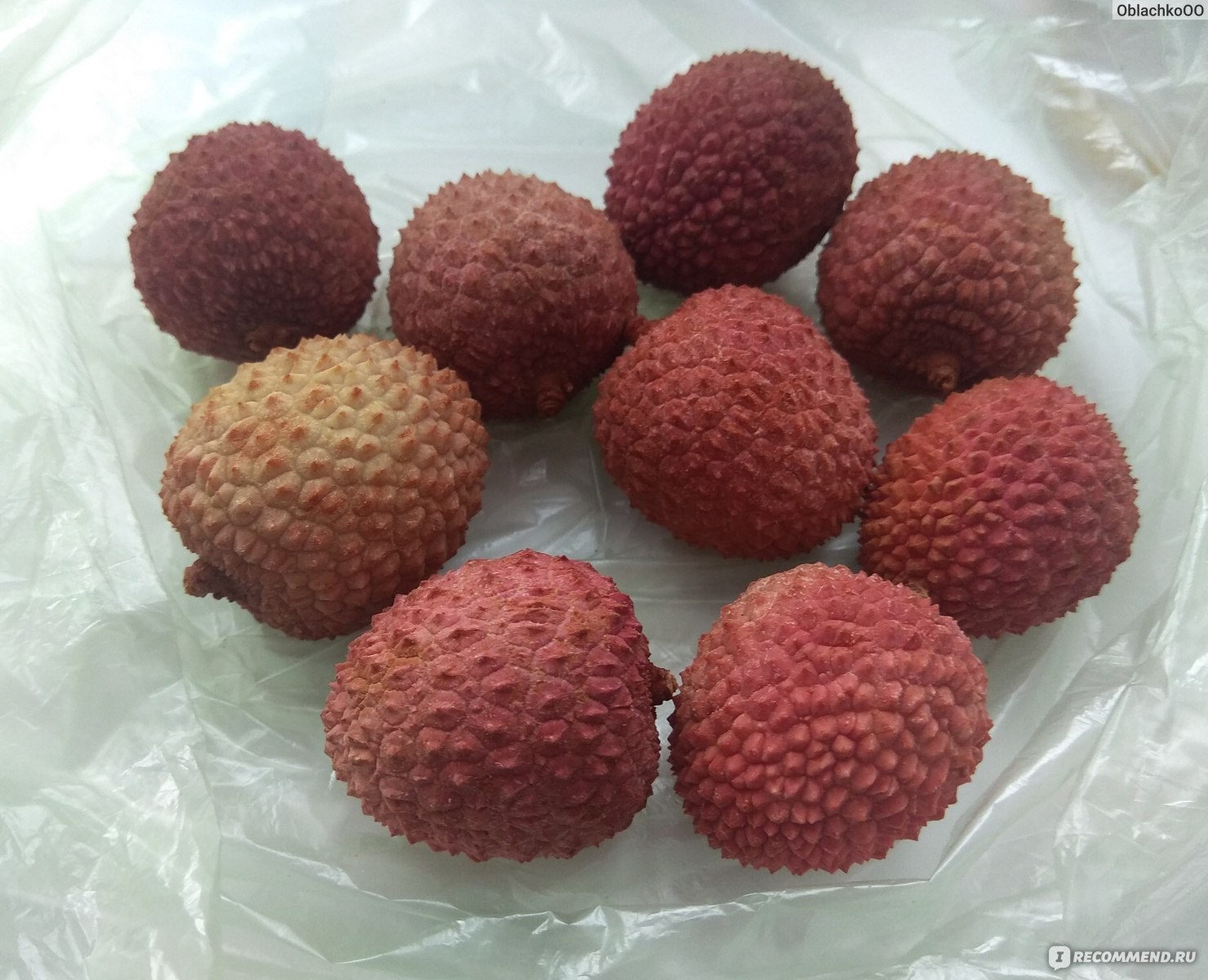 Личи фрукт домашних условиях. Тайские фрукты личи. Личи фрукт фото полезные. Личи для диабетиков. Пластмассовые ягоды личи.
