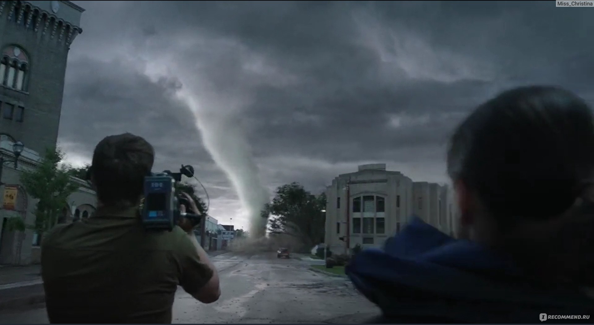 Навстречу шторму (Into The Storm) (2014, фильм) - «Нелепее фильма-катастрофы  ещё не видела» | отзывы