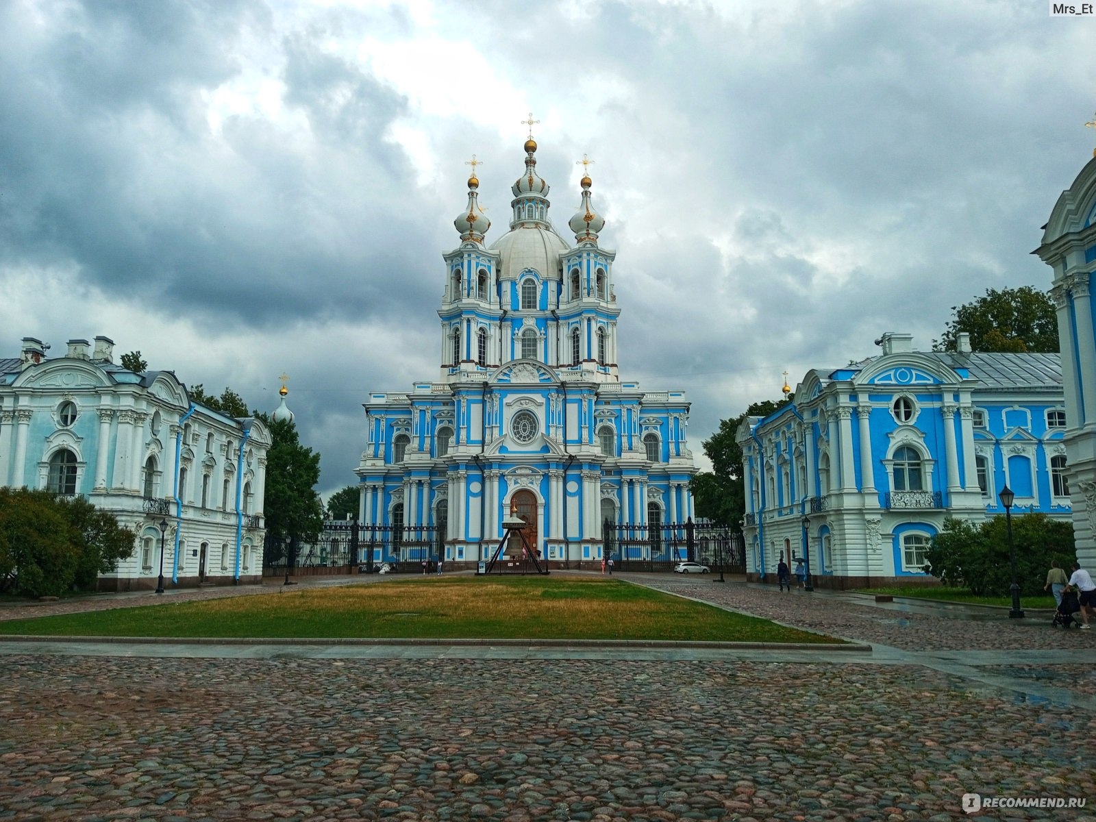 Сад-партер Смольного, Санкт-Петербург - «Институт Благородных девиц, одно  из сердец Колыбели революции, или нынешнее здание Правительства города.  Эстетичный, и совершенно не 