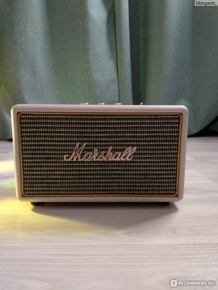 колонка marshall в интерьере