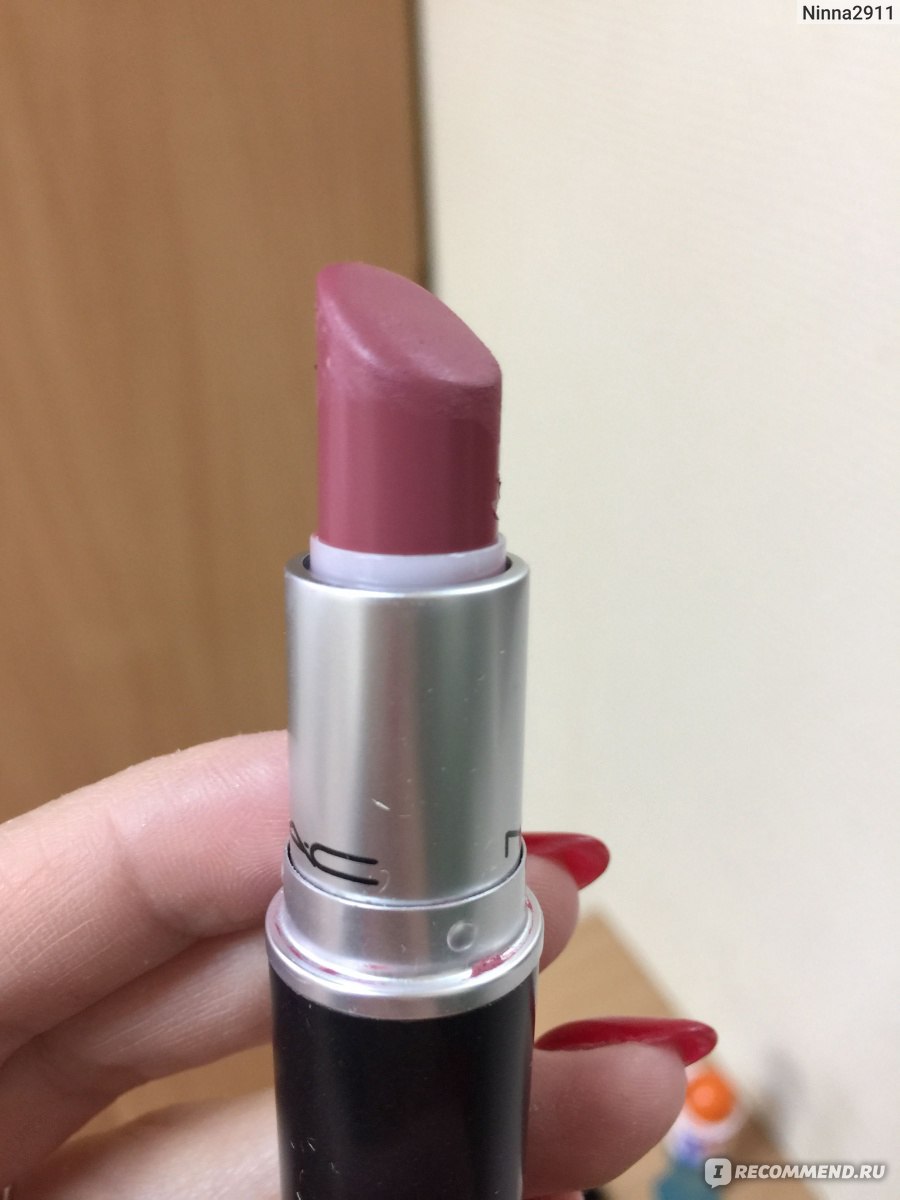 Gubnaya Pomada Mac Matte Lipstick Mas Matte Lipstick V Ottenke 608 Mehr I Mac Powder Kiss Lipstick V Ottenke 306 Shocking Revelation Otzyvy Pokupatelej