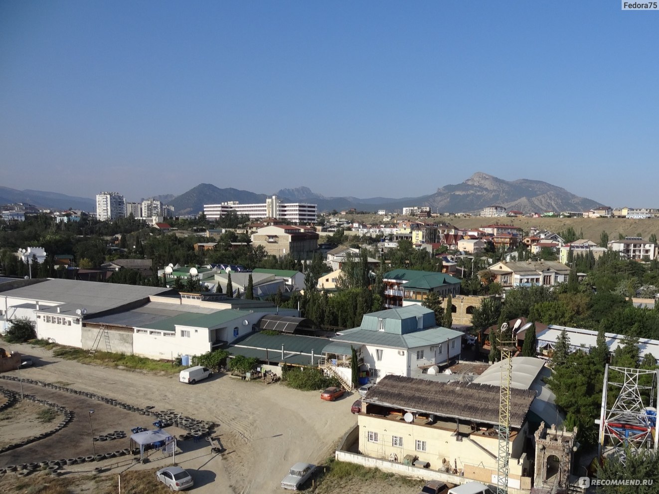 Центральный пляж, г. Судак, Крым - «Так ли хорош пляж в городе Судаке, все  его подводные камни описаны в моем отзыве» | отзывы