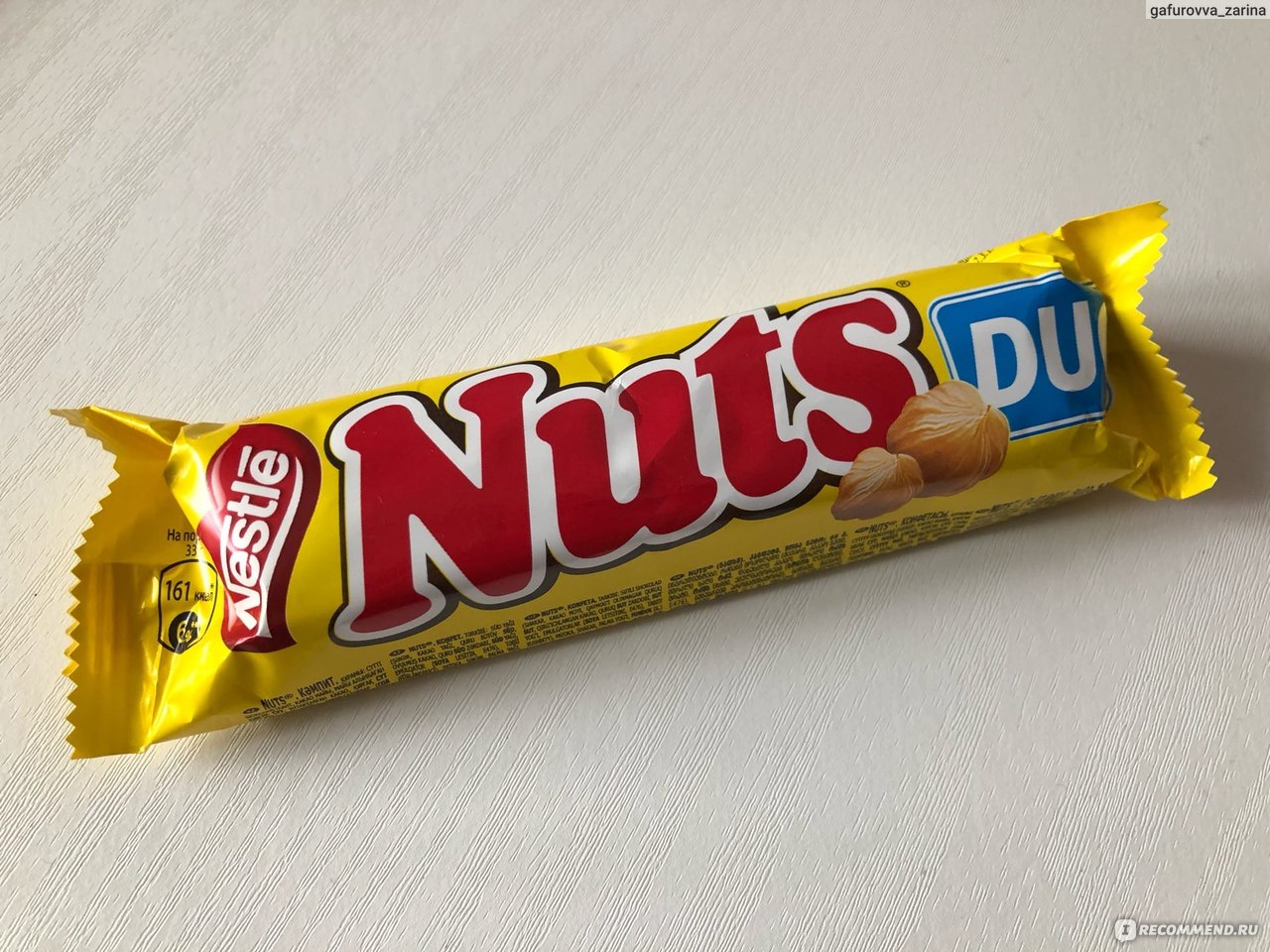 Батончик нат. Батончик Нестле натс. Шоколад натс дуо. Шоколадный батончик натс. Nestle Nuts Duo.