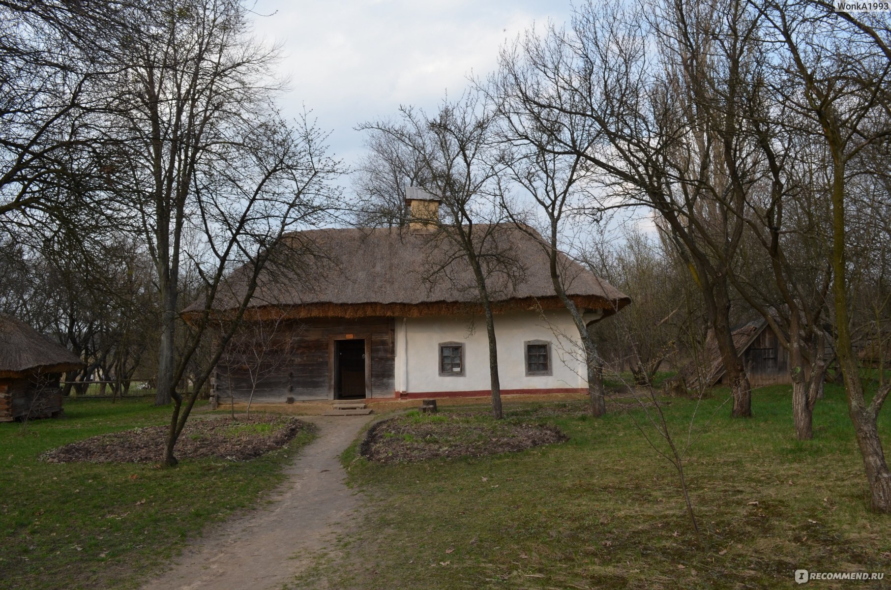 Национальный музей народной культуры и быта Украины Пирогово, Киев, Украина  - « Уникальнейший в своем роде огромный музей - все о быте и архитектуре  сел Украины 16-20 веков! Возможность не только узнать