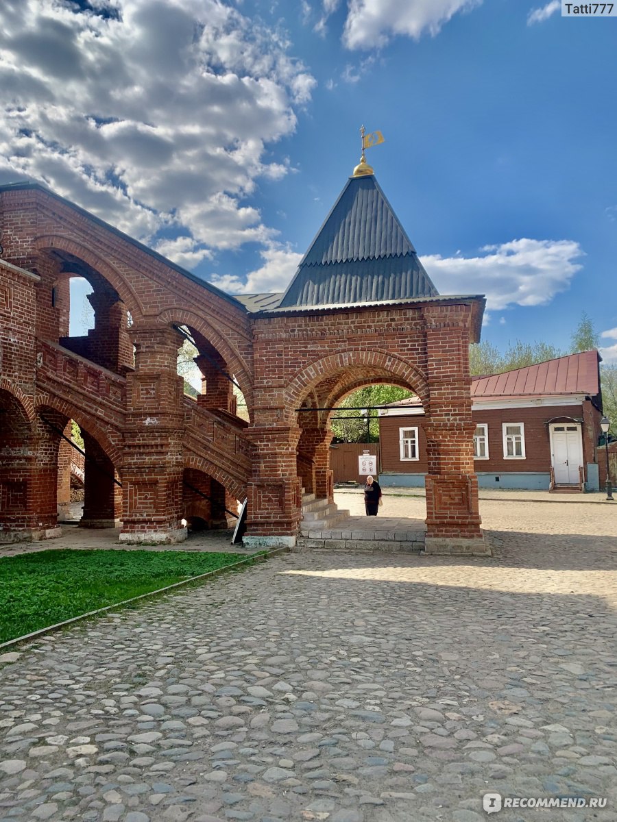 Крутицкое патриаршее подворье, Москва - «⏳✨Как попасть в прошлое не выезжая  из Москвы? Или место съемок культовых фильмов таких как Брат-2, фильмов про  Бориса Годунова и Ивана Грозного! » | отзывы