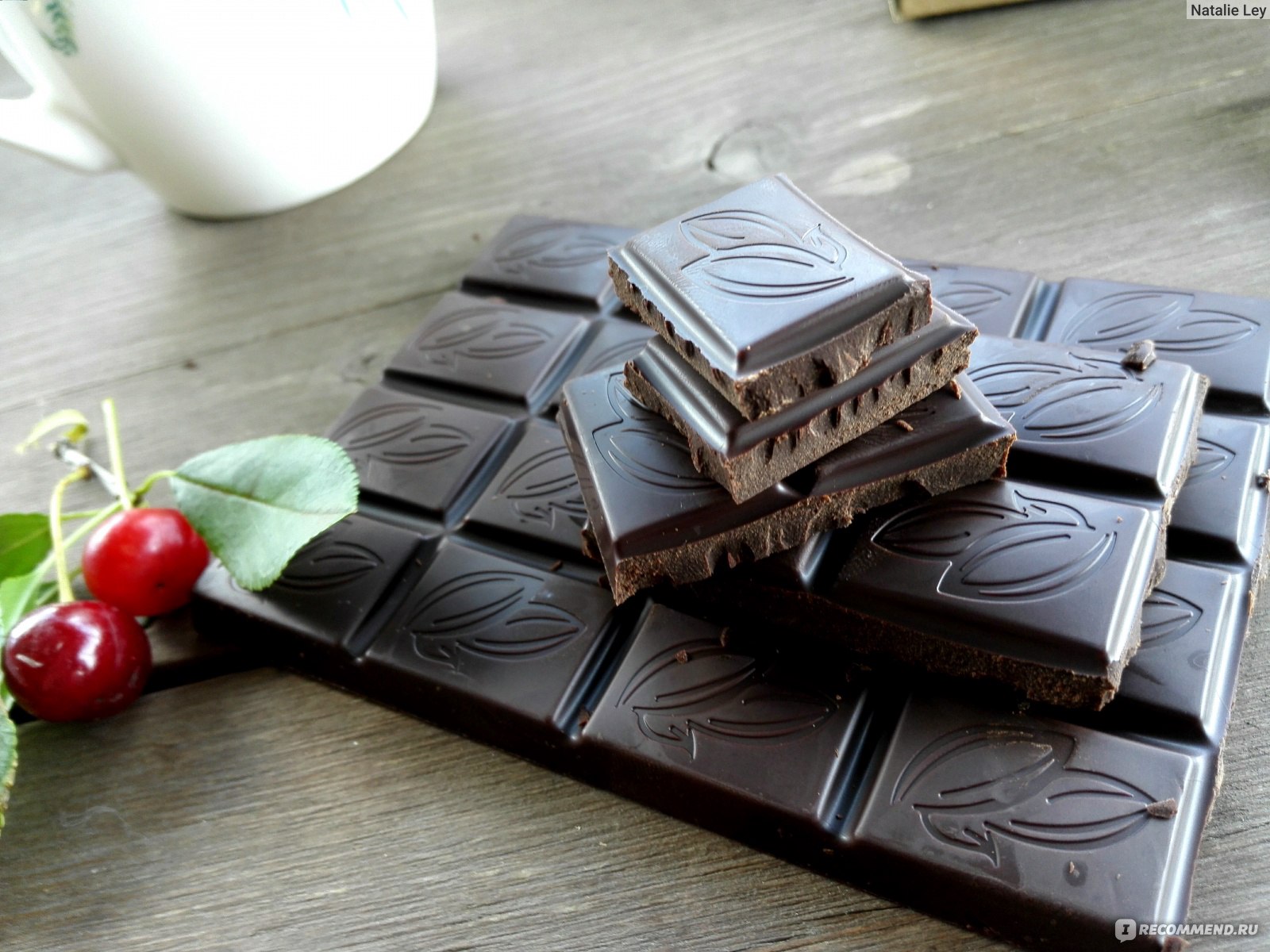 Качественный шоколад в россии. Шоколад Горький. Горький киргизский шоколад. Плиточный шоколад. Шоколадная плитка.