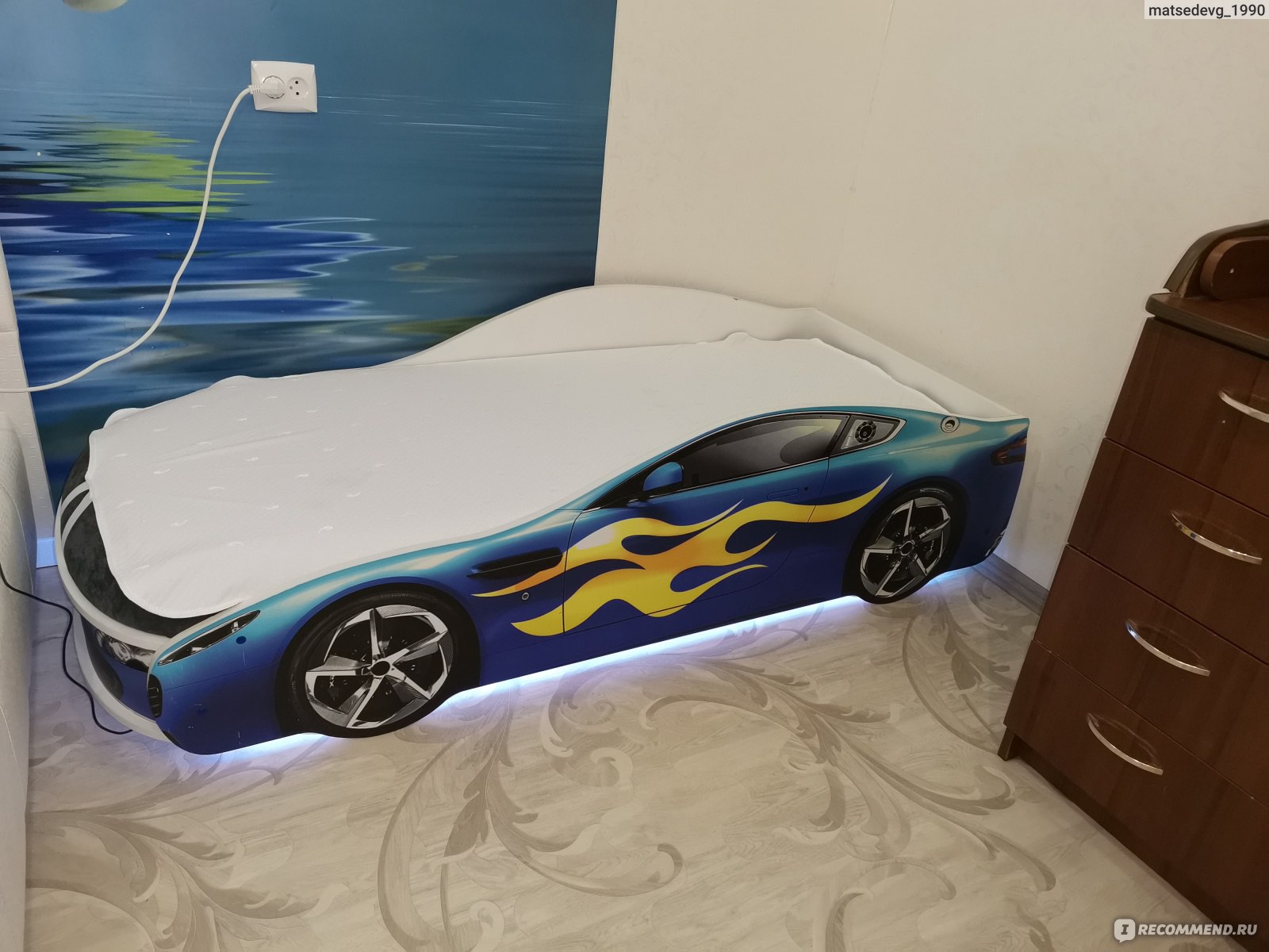 детская надувная машина кровать