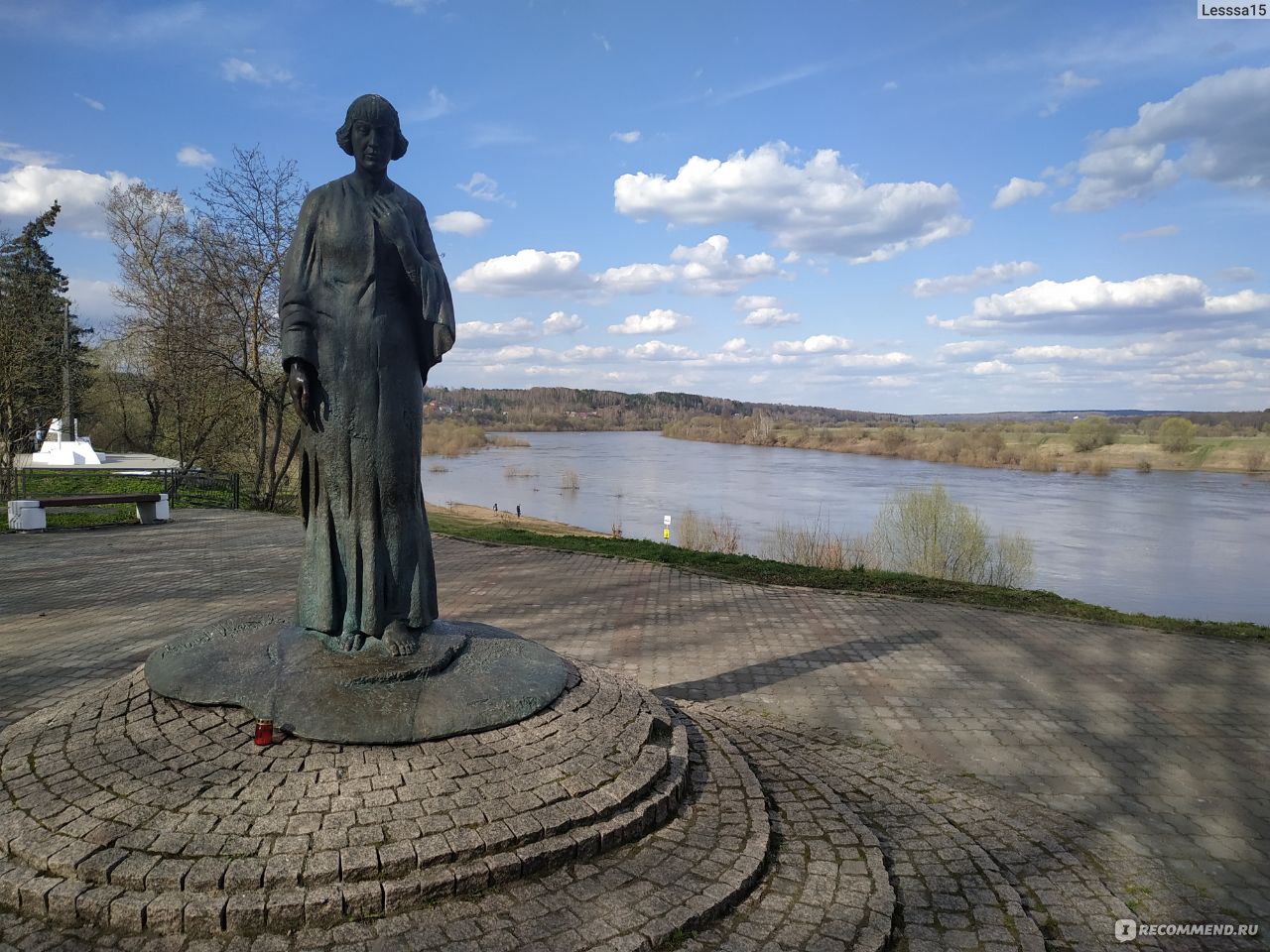 Таруса калужская область. Таруса достопримечательности. Фото Тарусы красивые. Город Таруса стихи о Тарусе. Таруса фото на заре.