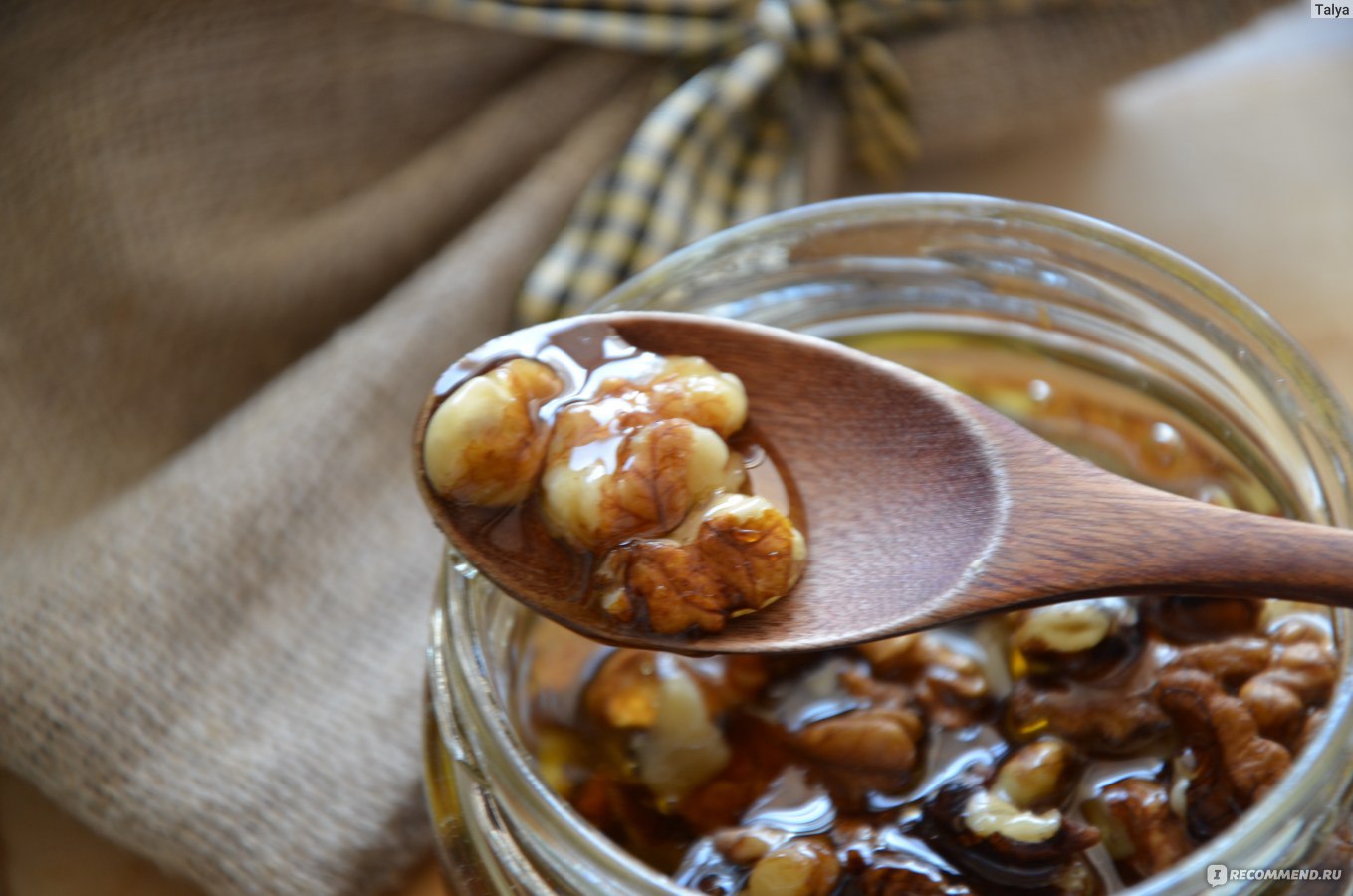 Рецепт меда для потенции. Мед с орехами. Отвар из грецких орехов. Грецкий орех с мёдом. Орехи с мёдом для потенции.