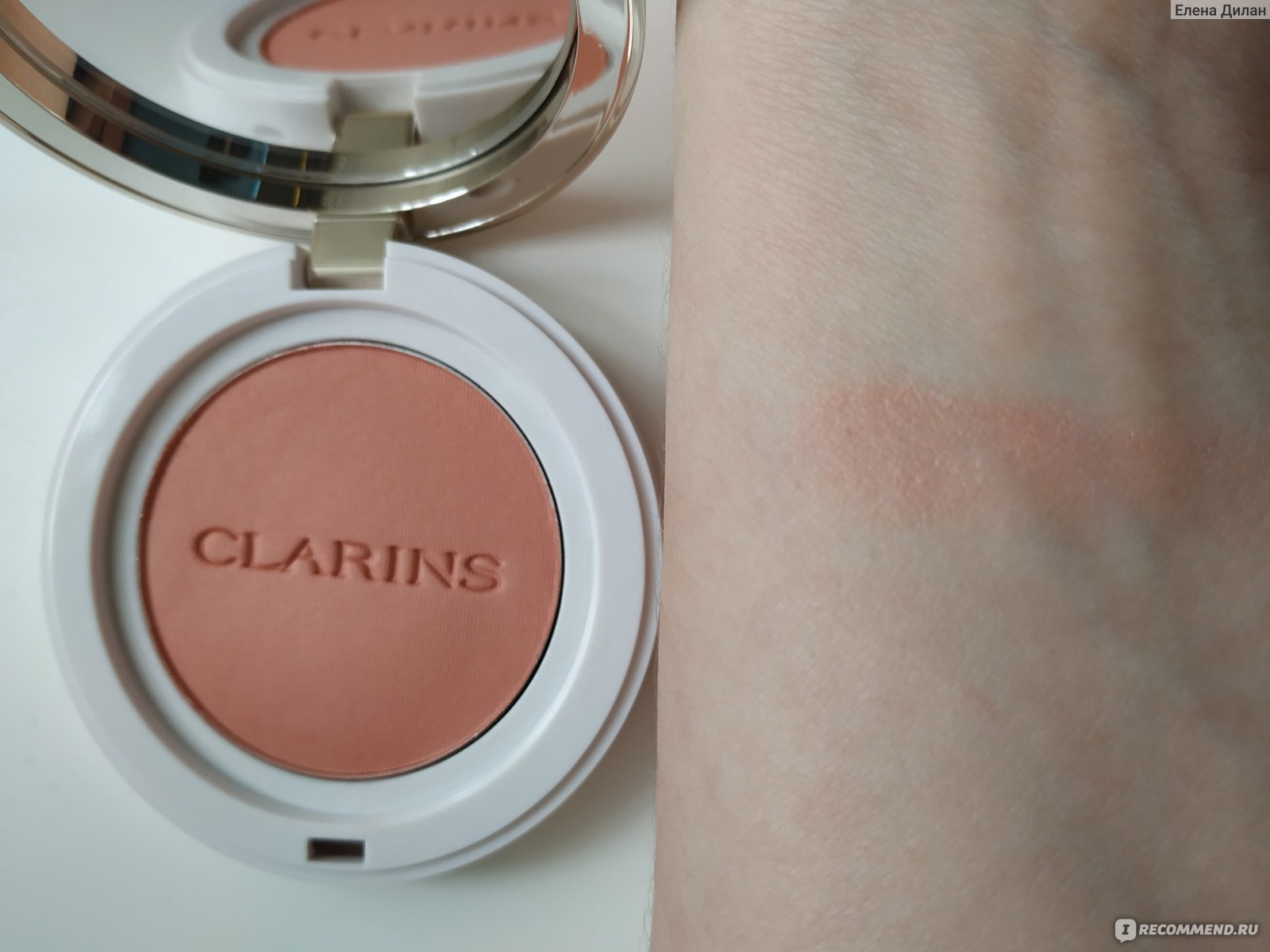 Joli blush. Свотчи румян кларанс. Румяна Clarins свотчи. Clarins Joli blush 02 Cheeky Pink. Румяна Clarins Joli blush.