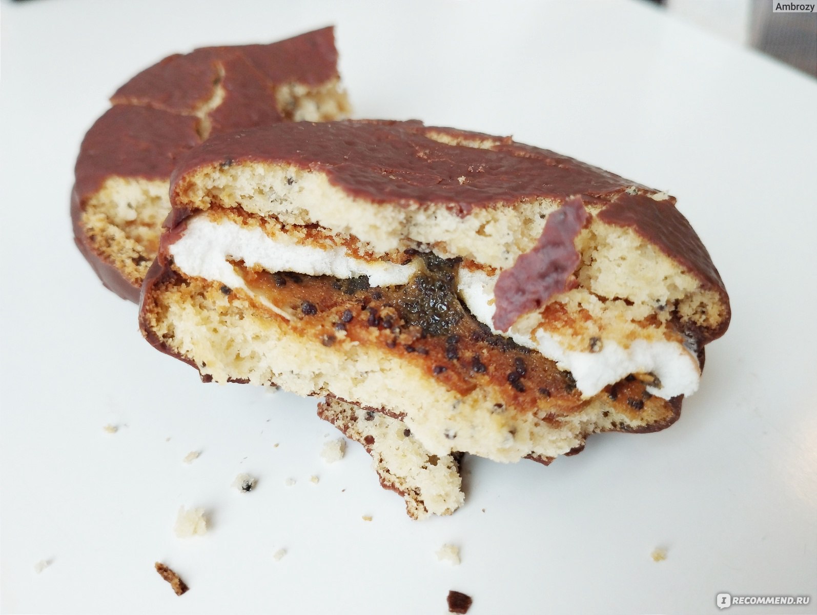 Сгущенка в миске. Молоко сгущенное. Какао со сгущенным молоком. Сгущенка молоко. Сгущенка простоквашино.