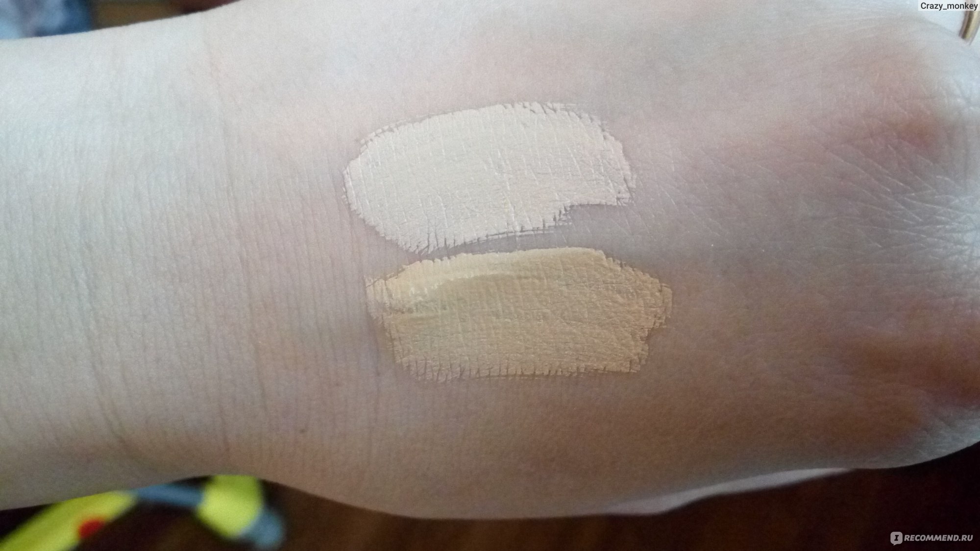 Maybelline Fit me concealer свотчи 03