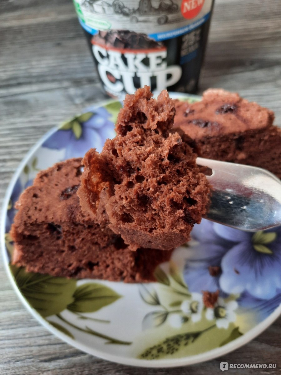 Шоколадный маффин Bionova CAKE in CUP протеиновый с кусочками шоколада -  «Новинка в быстром питании! Такие маффины можно есть часто, без вреда для  фигуры!» | отзывы