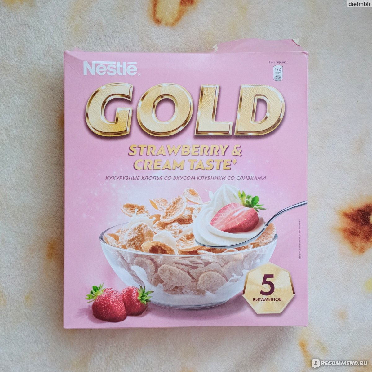 Готовые завтраки Nestle Gold кукурузные хлопья со вкусом клубники со  сливками,250г - «Не самая удачная новинка Nestle - калорийные, странные на  вкус, дорогие... ♢ В каком виде там клубника? ♢ Беру, пока