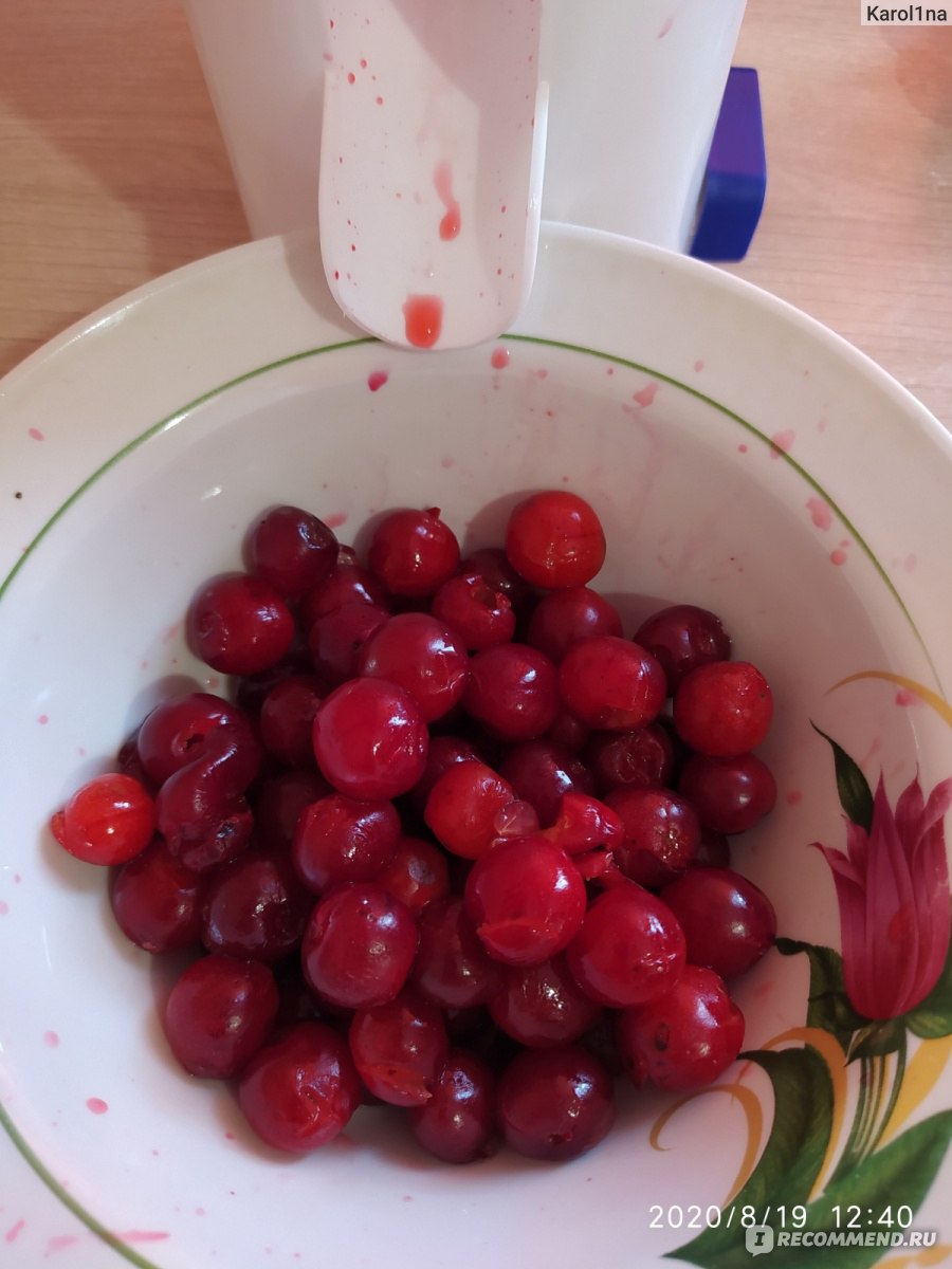 Очищенная вишня.